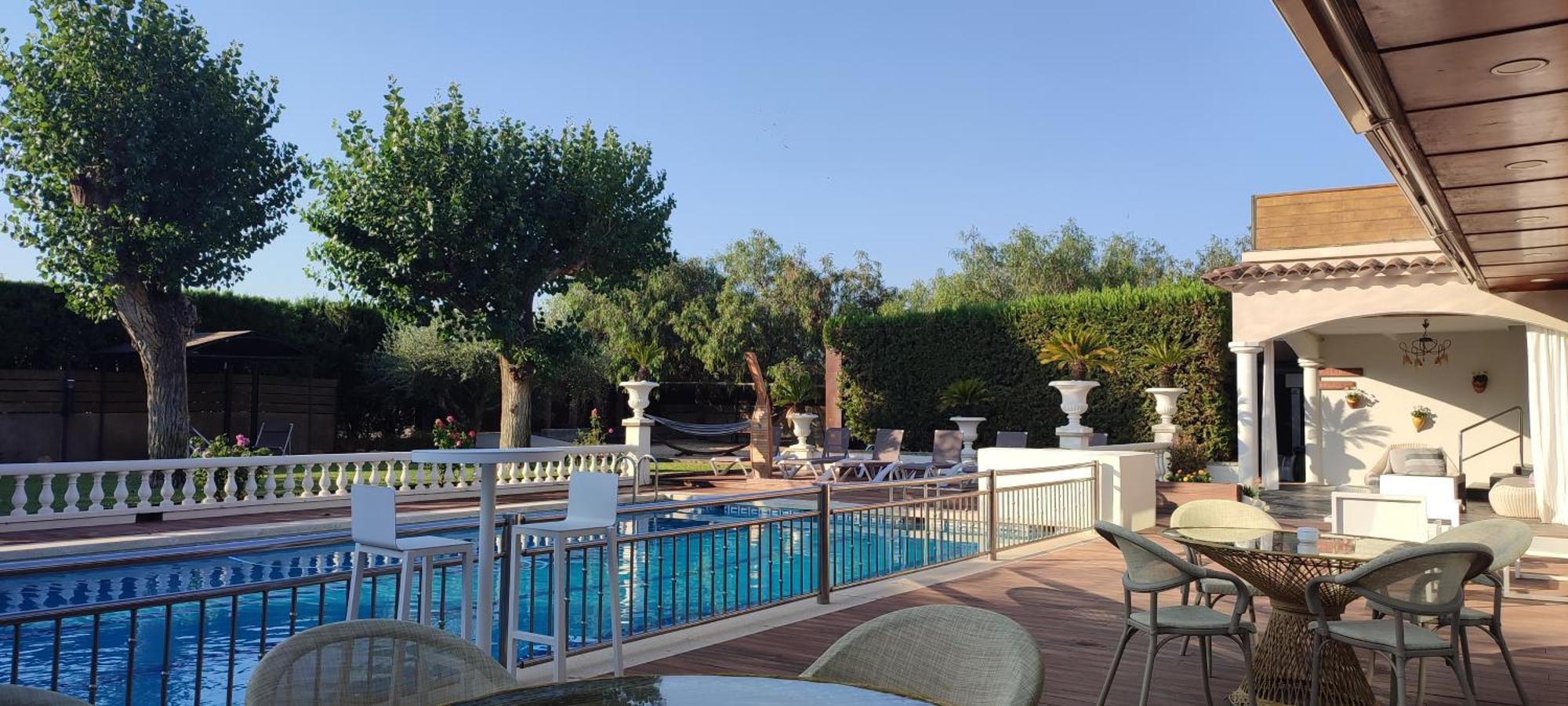 Hotel & Restaurant Figueres Parc Los Hostalets de Llers Exteriér fotografie